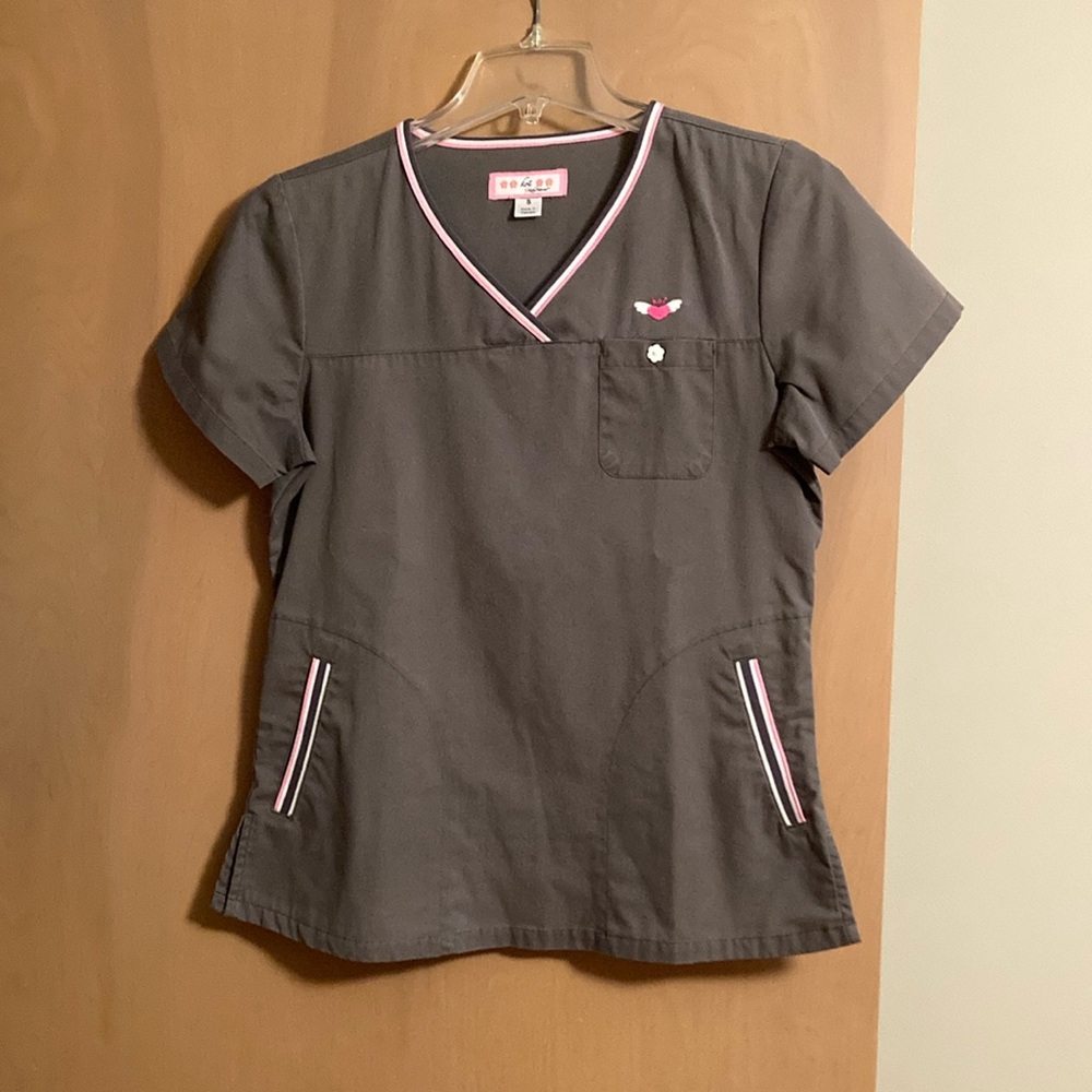 Kio Women's Scrub Top with Pink/White Accents